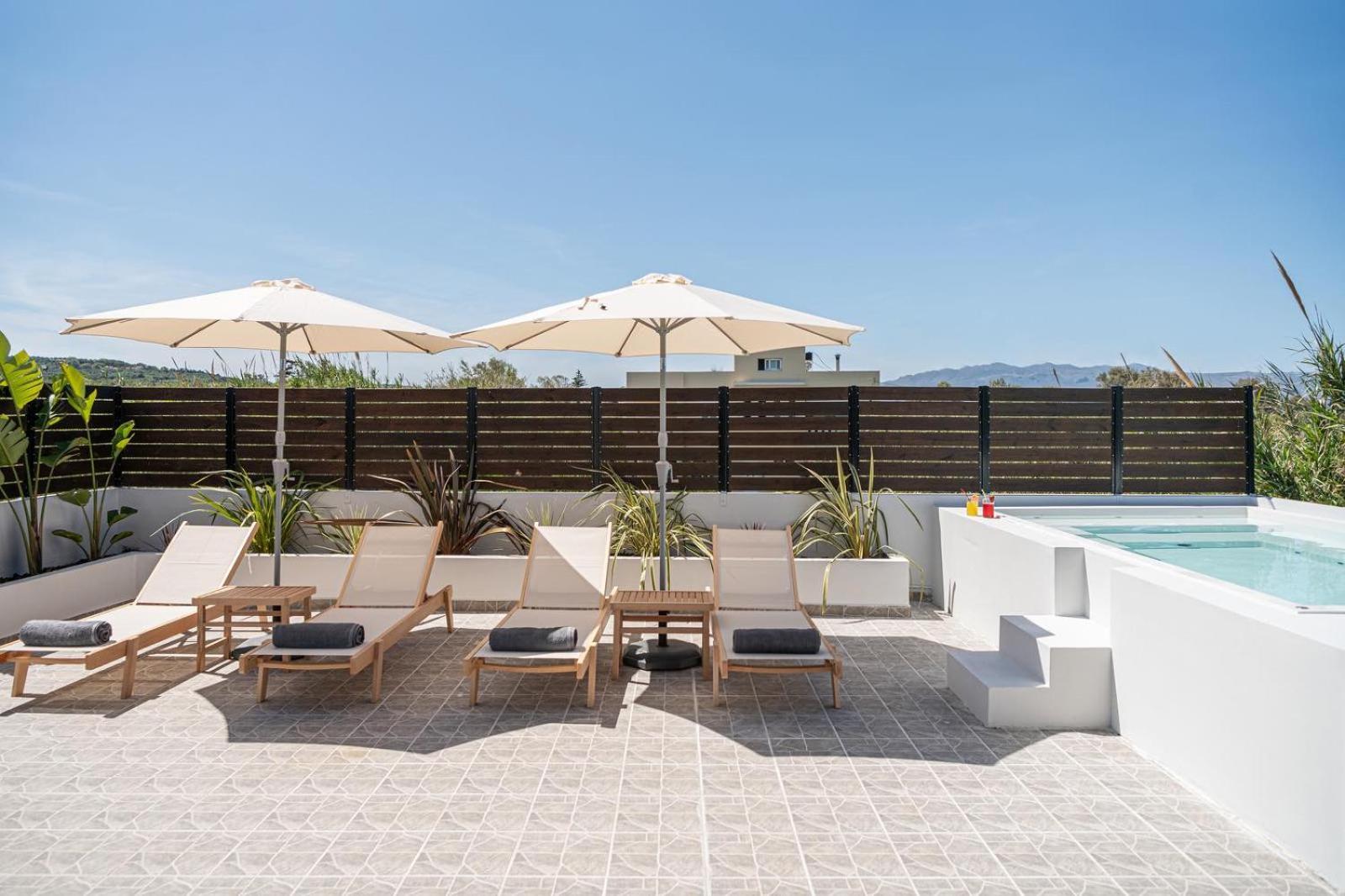 Sol Luxury Apartment - Close To The Beach With A Private Mini Pool La Canea Exterior foto