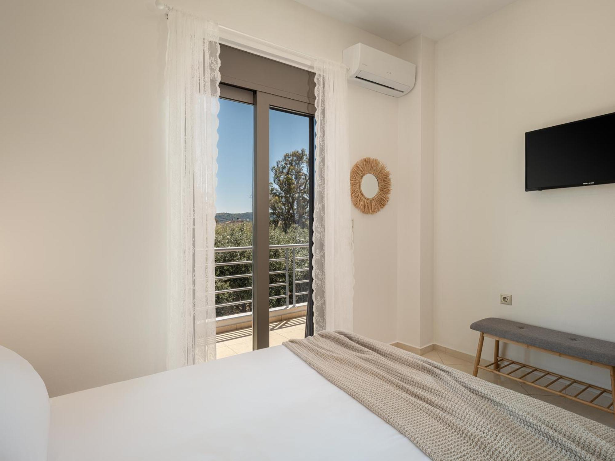 Sol Luxury Apartment - Close To The Beach With A Private Mini Pool La Canea Exterior foto