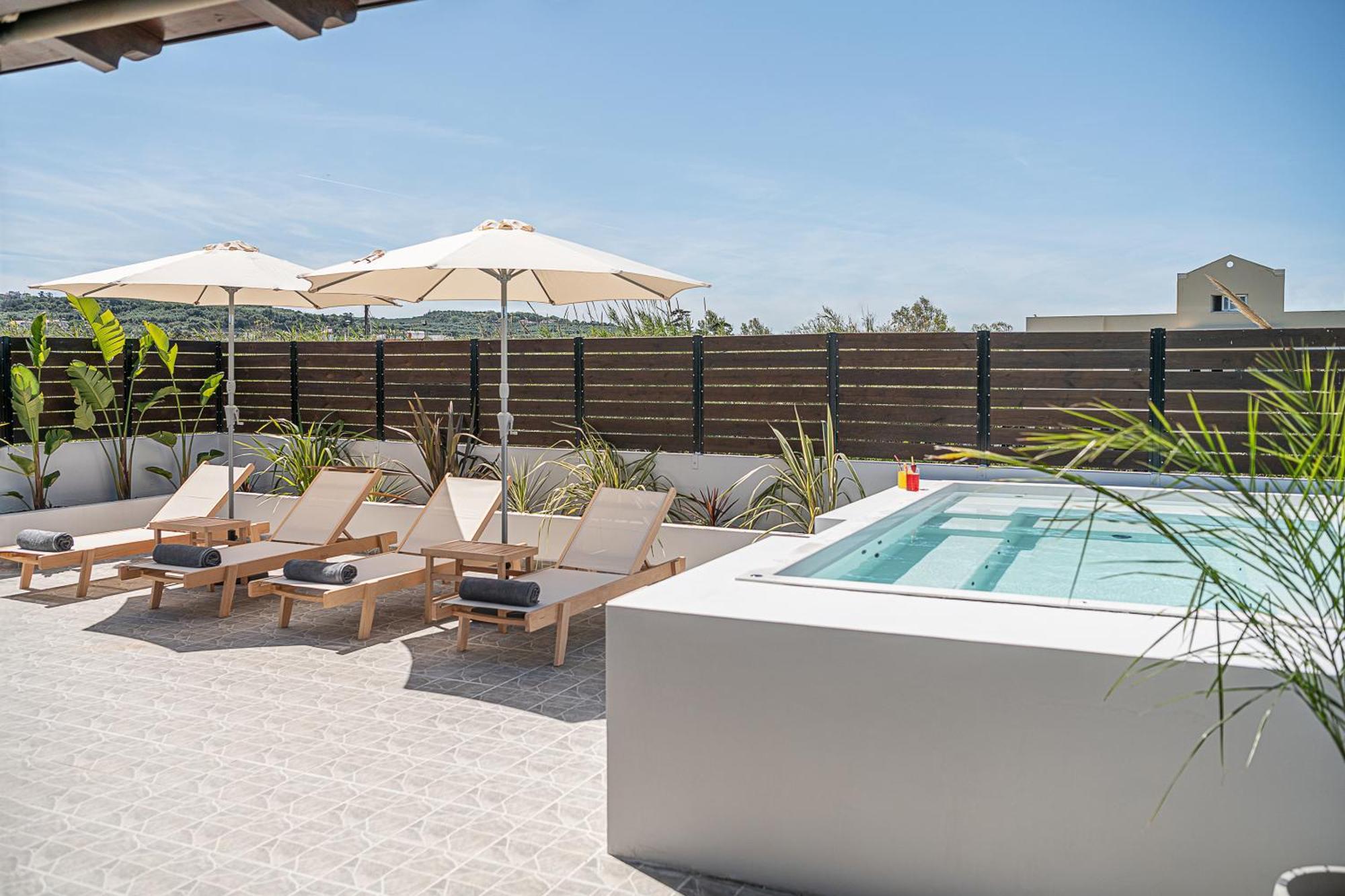 Sol Luxury Apartment - Close To The Beach With A Private Mini Pool La Canea Exterior foto