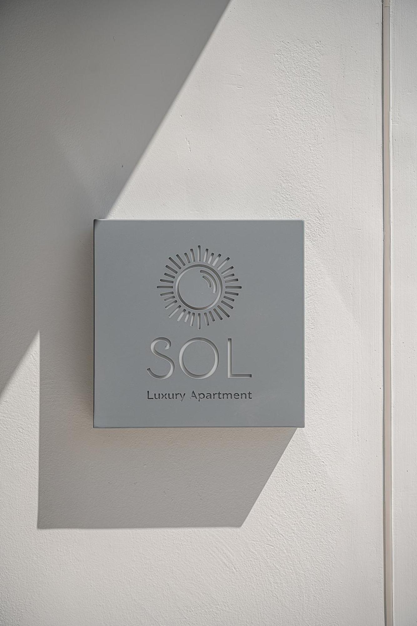 Sol Luxury Apartment - Close To The Beach With A Private Mini Pool La Canea Exterior foto